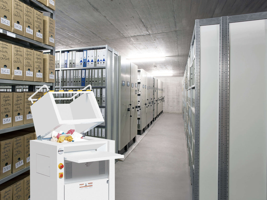 IDEAL 4606 CC 4 x 40 mm P-4 avec huileur automatique, mise en situation en zone d’archives, visuel produit 2