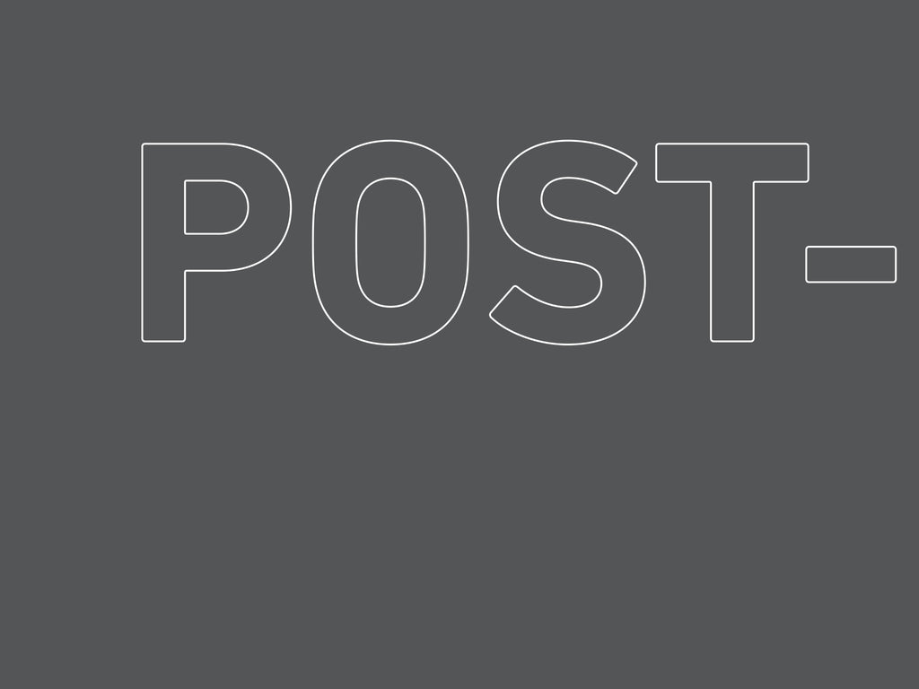Ein grau gefülltes Rechteck mit einem weißen, Kontur-Schriftzug "POST-"